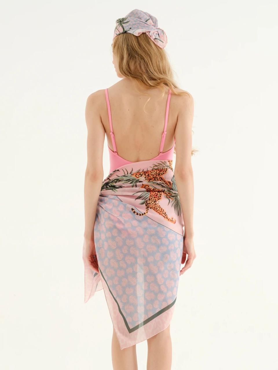 Deniz Khaki rose leopard pattern Pareo